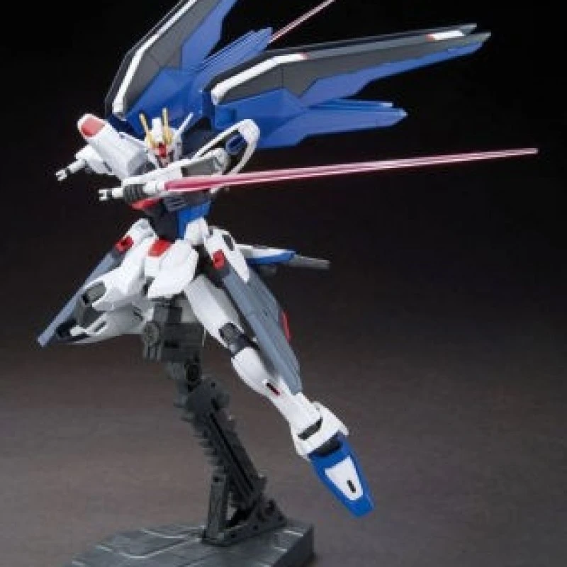 Gundam Freedom HG 4 Gundam Freedom HG – Image 2